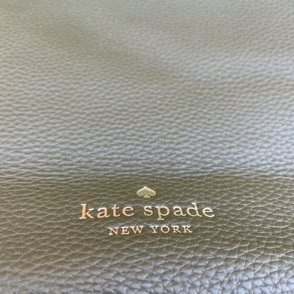 Brand new authentic Kate Spade purse - Picture 1 of 3